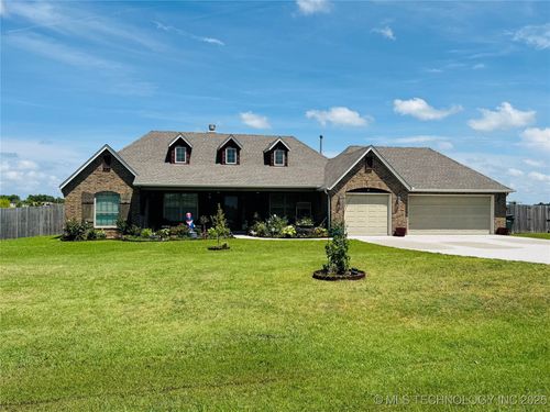 14205 Sandstone Ave, Skiatook, OK, 74070-3892 | Card Image