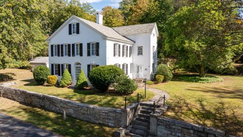 9 Long Hill Rd, Middle Haddam, CT, 06456-7706 | Card Image