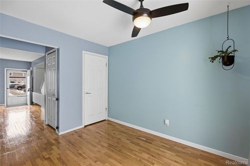 11427 Messmore Rd, Utica, MI, 48317-4456 | Card Image