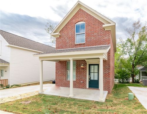127 E South St, Fayetteville, AR, 72701-6184 | Card Image