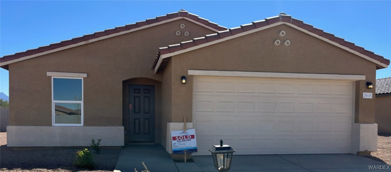 Angelina Dr, Kingman, AZ 86409