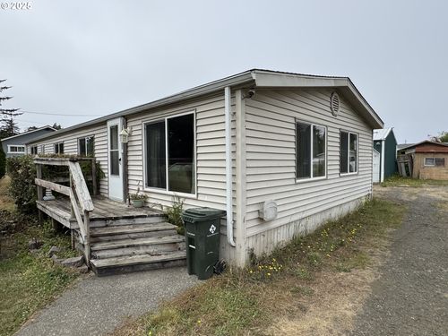 90899 Hollywood Ln, Coos Bay, OR, 97420-7625 | Card Image