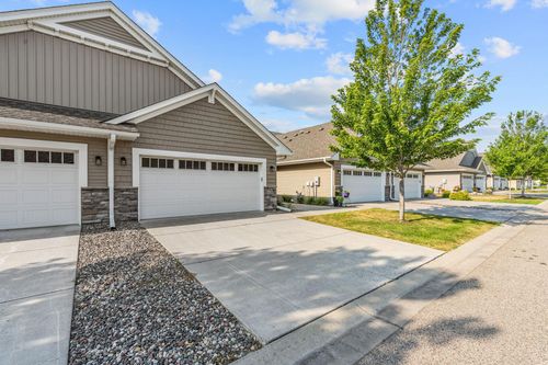 620 Liberty Way, Vadnais Heights, MN, 55127-7844 | Card Image