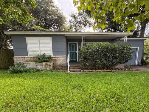 2013 6th St N, Texas City, TX, 77590-6144 | Card Image