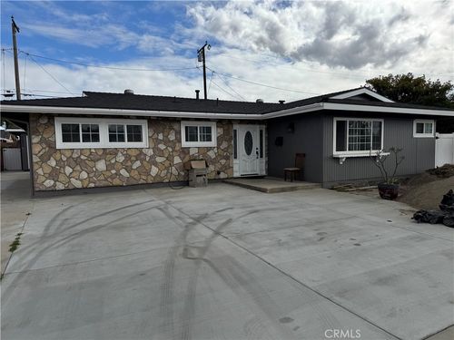 6882 San Paco Cir, Buena Park, CA, 90620-2924 | Card Image