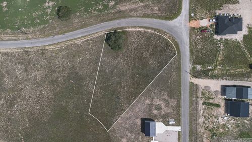 788 Lake Valley Dr, La Vernia, TX, 78121-5115 | Card Image