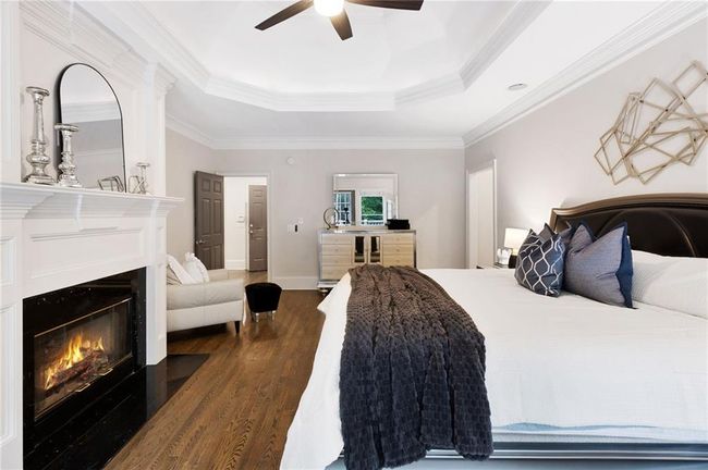 10635 N Edgewater Pl, House other with 5 bedrooms, 6 bathrooms and 5 parking in Johns Creek GA | Image 22