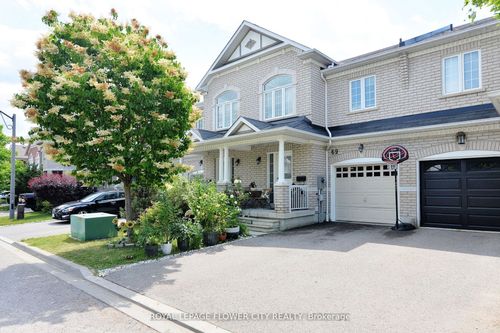 69 Keywood St, Ajax, ON, L1Z2E4 | Card Image