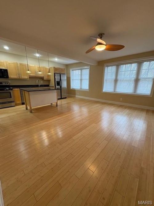 312-4228 Mcpherson Ave, Saint Louis, MO, 63108-2963 | Card Image