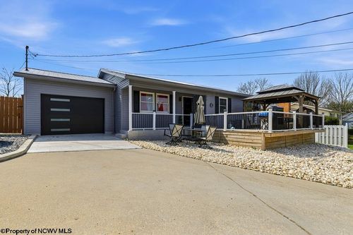 916 Cottonwood Ct, Morgantown, WV, 26505-2650 | Card Image