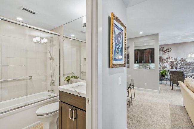 1301 - 5845 Friars Rd, Condo with 3 bedrooms, 2 bathrooms and 2 parking in San Diego CA | Image 14