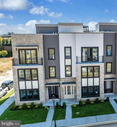 20b-316 Squire Dr, NEWTOWN SQUARE, PA, 19073-2344 | Card Image