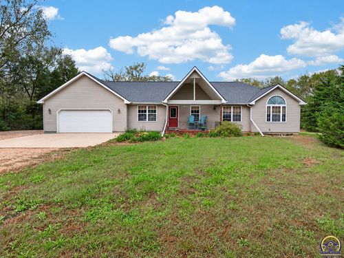 10363 S Rd, Hoyt, KS, 66440-9004 | Card Image