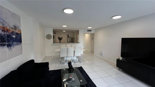 303-2780 Ne 183rd St, Aventura, FL, 33160-2108 | Card Image