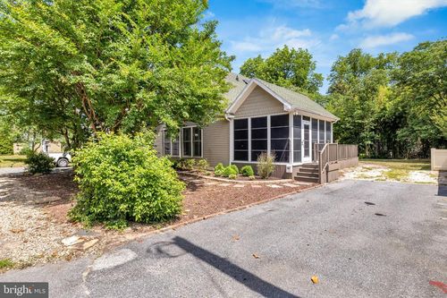 303 Coulter St, MILTON, DE, 19968-1425 | Card Image