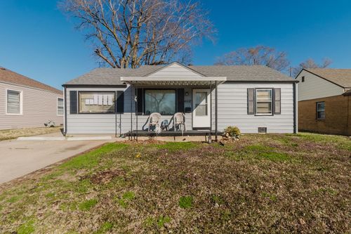 4532 Vesta Dr, Wichita, KS, 67208-2236 | Card Image