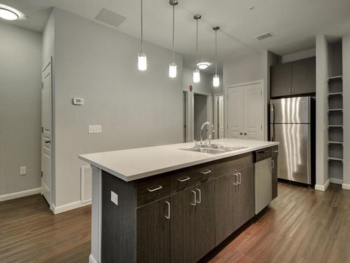 apt-302-2822 Rio Grande St, Austin, TX, 78705-3402 | Card Image