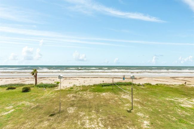 2176 Highway 87, House other with 3 bedrooms, 2 bathrooms and 4 parking in Gilchrist TX | Image 37