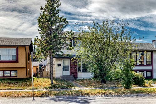 5611 Temple Dr Ne, Calgary, AB, T1Y3R7 | Card Image