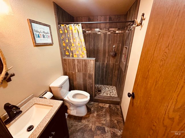 245 3 Rd St W, House other with 3 bedrooms, 2 bathrooms and 4 parking in Huntington OR | Image 18