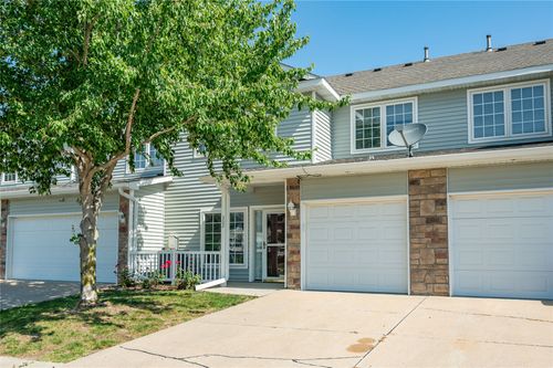 302-2100 Meadow Chase Ln, Des Moines, IA, 50320-1863 | Card Image