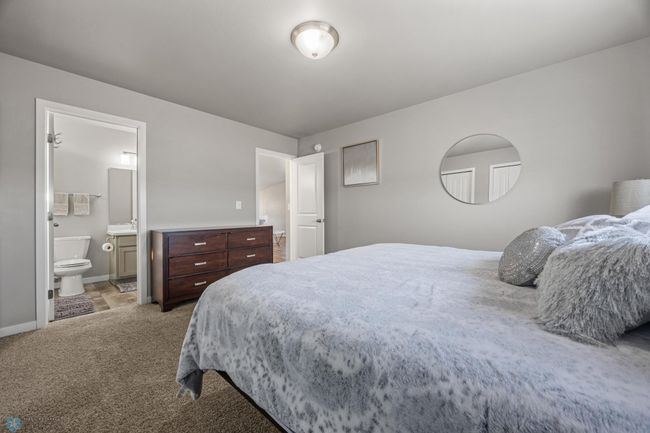 Primary Bedroom | Image 13