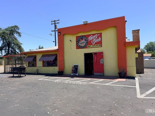 215 Niles Pl, Bakersfield, CA, 93305-3617 | Card Image