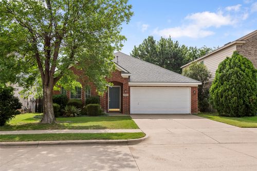 10012 Chadbourne Rd, Fort Worth, TX, 76244-9588 | Card Image