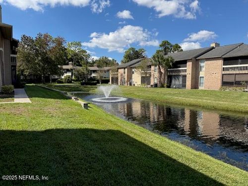 69-10200 Belle Rive Blvd, Jacksonville, FL, 32256-9057 | Card Image