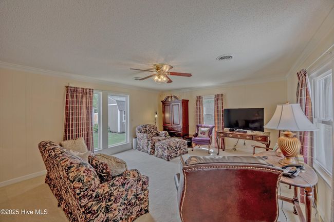 155 N Nc 111 Hwy, House other with 3 bedrooms, 2 bathrooms and null parking in Beulaville NC | Image 5