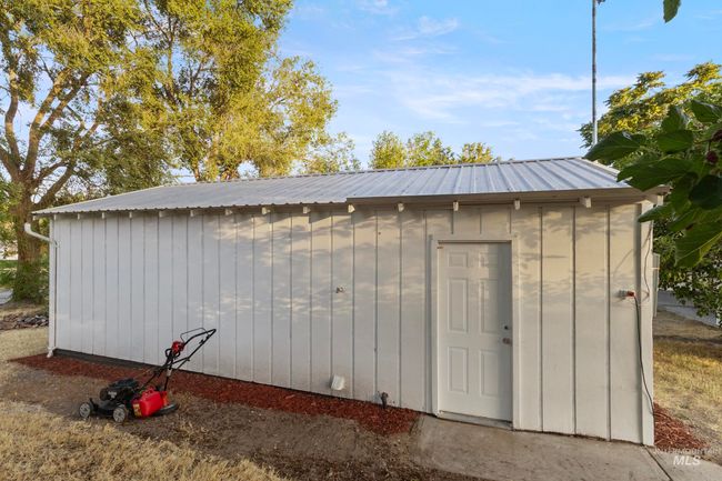 View of outdoor structure | Image 31