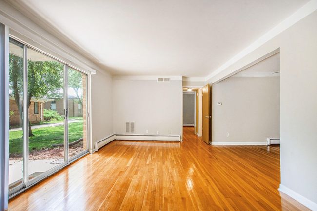 APT-101 - 1249 Island Dr, Condo with 2 bedrooms, 1 bathrooms and null parking in Ann Arbor MI | Image 4