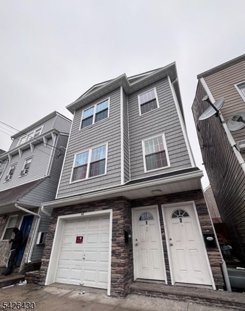 43 Cedar St, Paterson, NJ, 07501-3409 | Card Image