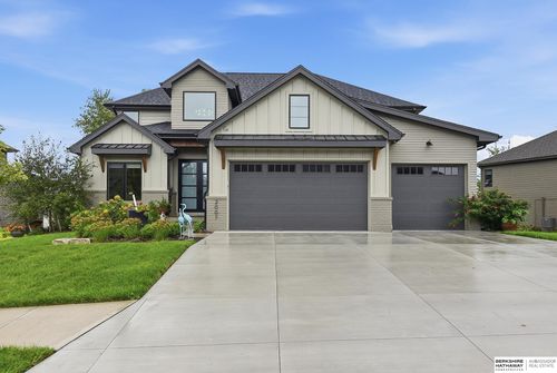 2007 S 211th St, Elkhorn, NE, 68022-2752 | Card Image