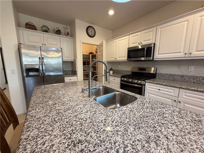 338 Linnea Flds, House other with 2 bedrooms, 2 bathrooms and 2 parking in Beaumont CA | Image 21