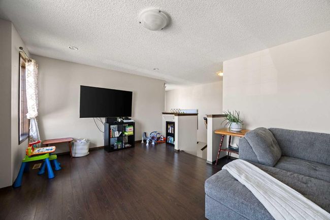 174 Chapalina Terr Se, House other with 4 bedrooms, 4 bathrooms and 4 parking in Calgary AB | Image 23