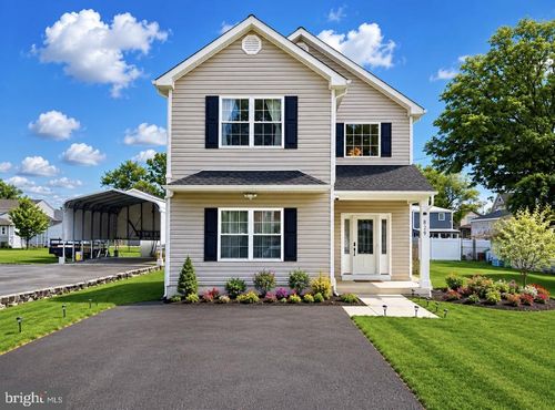 829 Third Ave, CROYDON, PA, 19021-7448 | Card Image