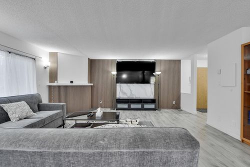 203-7064 133b St, Surrey, BC, V3W8A4 | Card Image