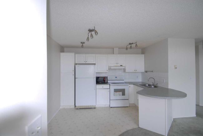 407 - 20 Sierra Morena Mews Sw, Home with 2 bedrooms, 2 bathrooms and 1 parking in Calgary AB | Image 11