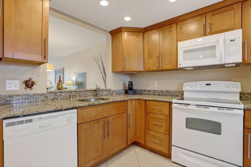 apt-n403-777 S Federal Hwy, Pompano Beach, FL, 33062-5985 | Card Image