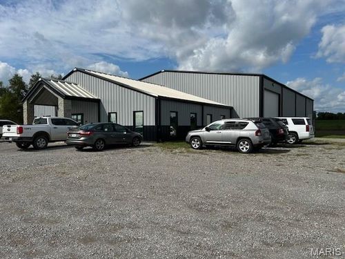 3046 Nash Rd, Scott City, MO, 63780-7155 | Card Image