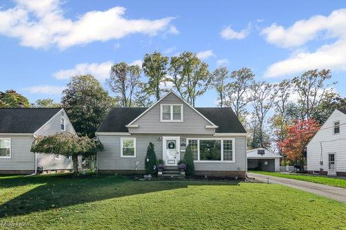 36116 Skytop Ln, Willoughby, OH, 44094-4116 | Card Image