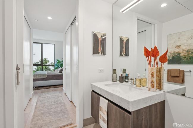 211 - 1 Bristol Ct, Condo with 1 bedrooms, 1 bathrooms and 1 parking in San Francisco CA | Image 6