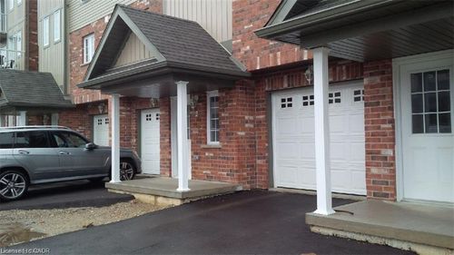 3-55 Mooregate Cres, Kitchener, ON, N2M0A6 | Card Image