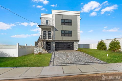 937 Worth Ave, Linden, NJ, 07036-1641 | Card Image