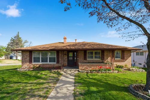 1918 W Garfield St, Davenport, IA, 52804-1619 | Card Image