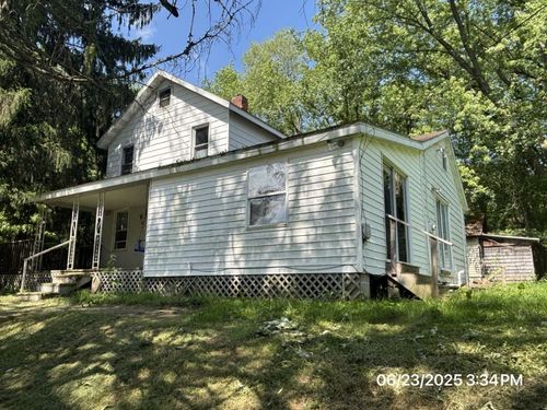 1082 Old Petroleum Center Rd, Titusville, PA, 16354-8038 | Card Image