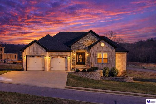 105 Bonfire Ln, Elizabethtown, KY, 42701-5550 | Card Image