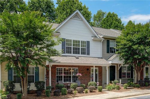 10 Tannenbaum Cir, Greensboro, NC, 27410-9686 | Card Image