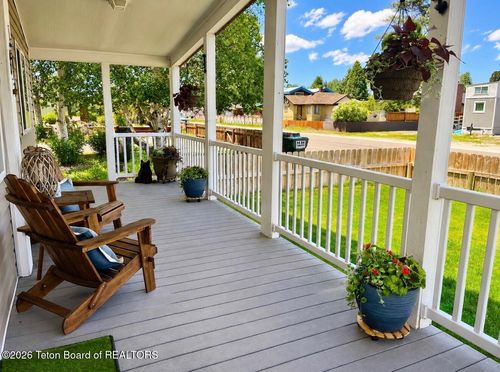 146 E A Street, Pinedale, WY, 82941 | Card Image